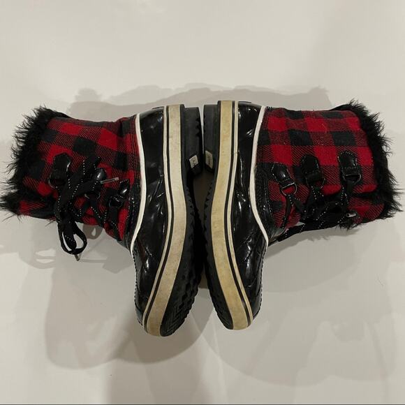 Sorel Out N About Red Buffalo Plaid Winter Rain Mud Duck Boots Size 9 - Picture 4 of 11